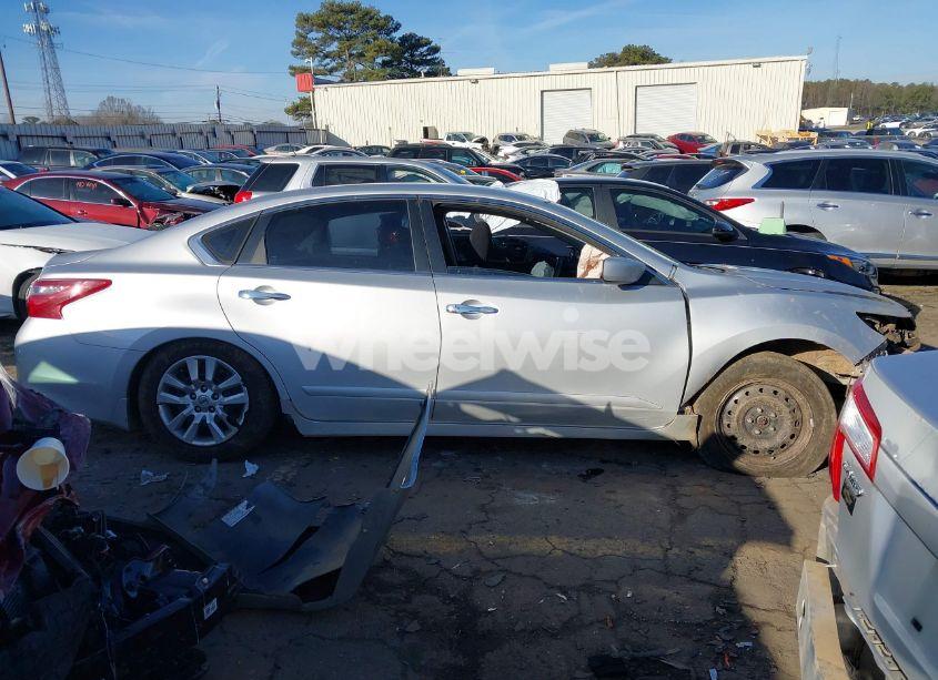 Photo 14 of 2018 Nissan Altima 2.5 S (VIN 1N4AL3AP6JC237803)