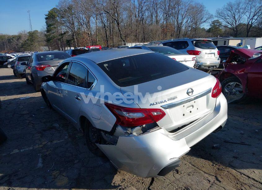 Photo 3 of 2018 Nissan Altima 2.5 S (VIN 1N4AL3AP6JC237803)