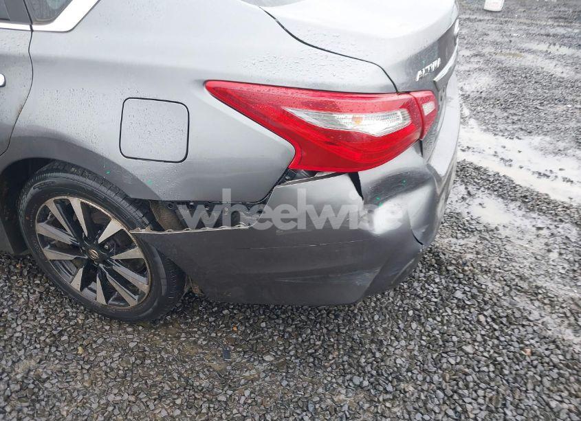 Photo 18 of 2018 Nissan Altima 2.5 SV (VIN 1N4AL3AP6JC240748)