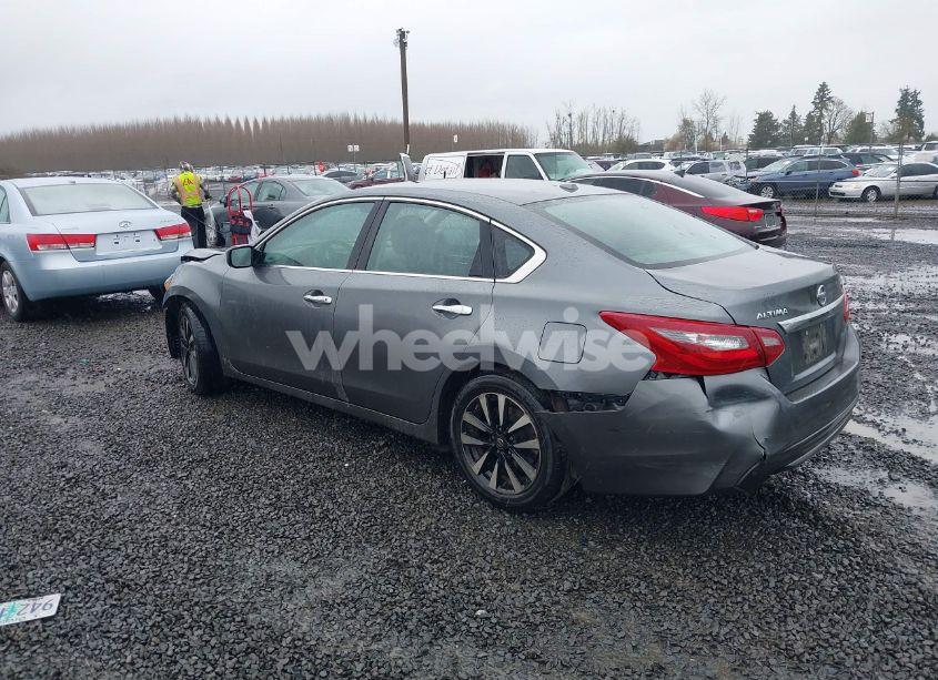 Photo 3 of 2018 Nissan Altima 2.5 SV (VIN 1N4AL3AP6JC240748)