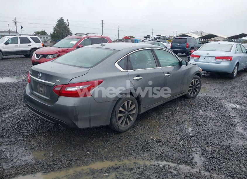 Photo 4 of 2018 Nissan Altima 2.5 SV (VIN 1N4AL3AP6JC240748)