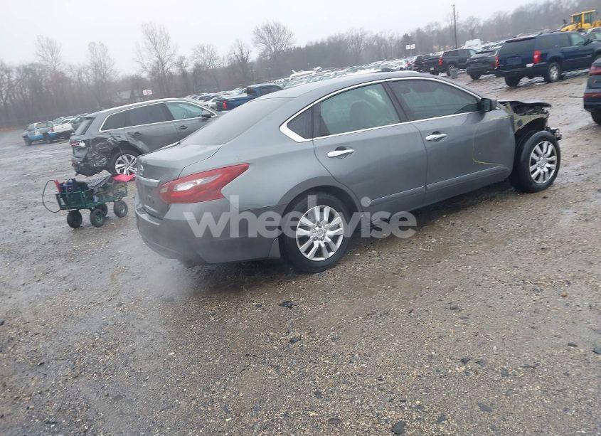 Photo 4 of 2018 Nissan Altima 2.5 S (VIN 1N4AL3AP6JC242595)