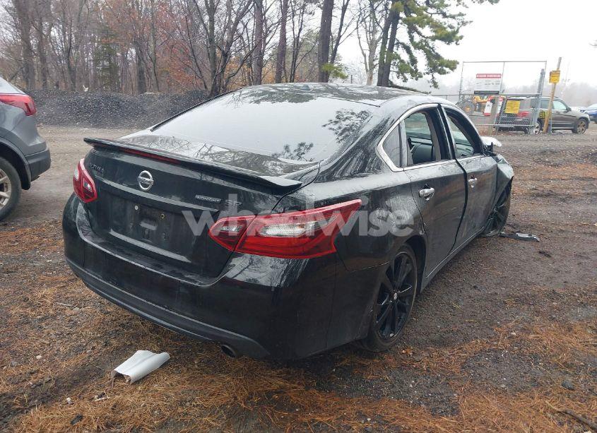 Photo 4 of 2018 Nissan Altima 2.5 SR (VIN 1N4AL3AP6JC244153)