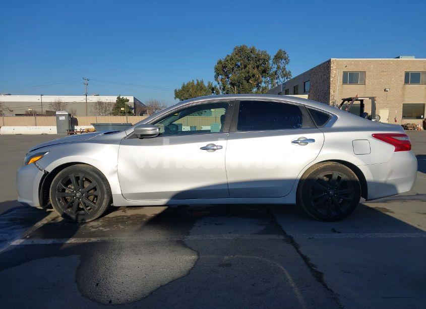 Photo 14 of 2018 Nissan Altima 2.5 SL (VIN 1N4AL3AP6JC245142)