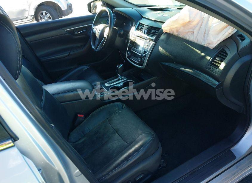 Photo 5 of 2018 Nissan Altima 2.5 SL (VIN 1N4AL3AP6JC245142)