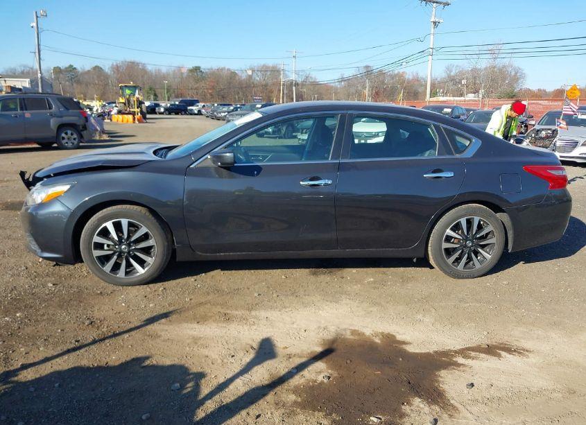 Photo 14 of 2018 Nissan Altima 2.5 SV (VIN 1N4AL3AP6JC246145)