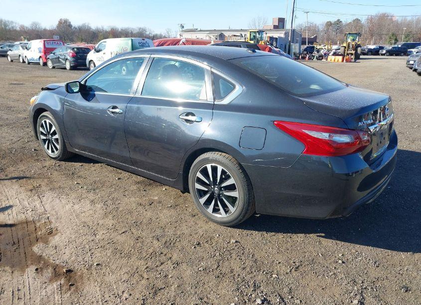 Photo 3 of 2018 Nissan Altima 2.5 SV (VIN 1N4AL3AP6JC246145)