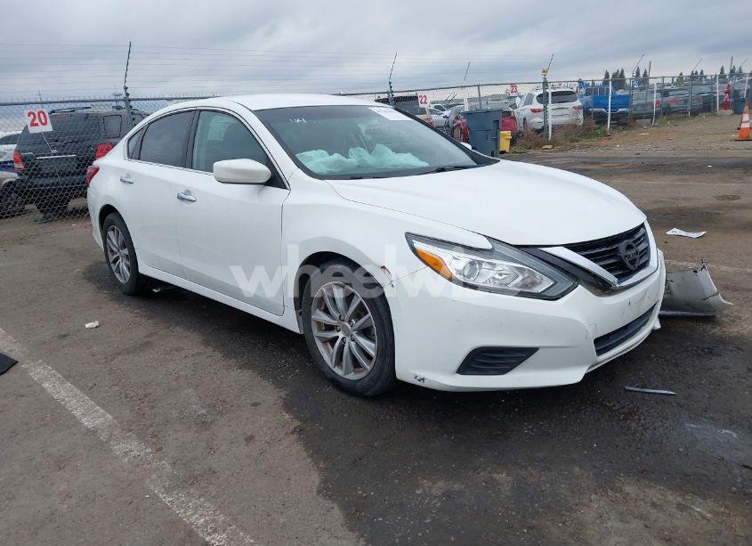 2018 Nissan Altima 2.5 S (VIN 1N4AL3AP6JC247179) main photo