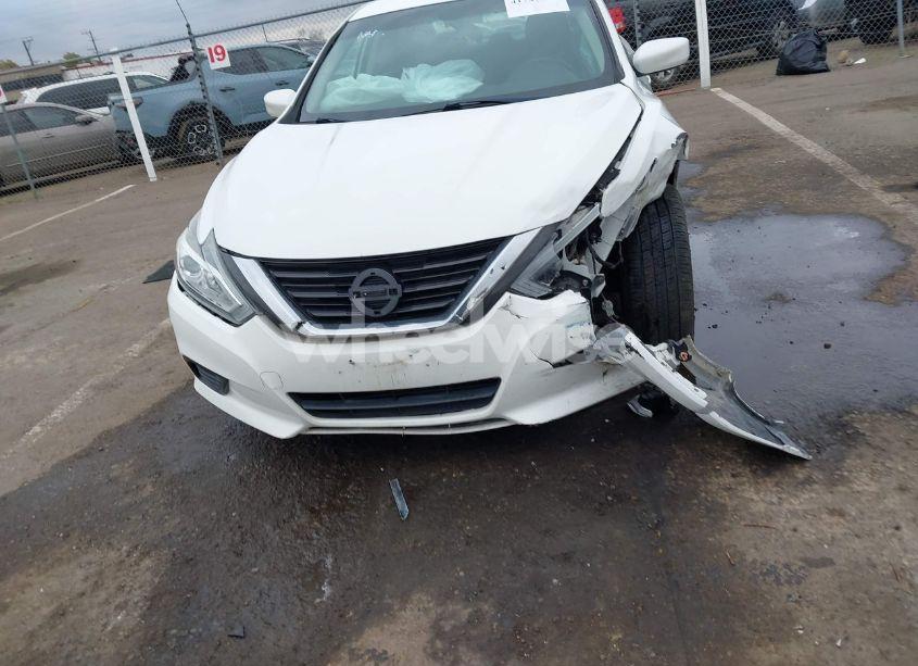 Photo 12 of 2018 Nissan Altima 2.5 S (VIN 1N4AL3AP6JC247179)