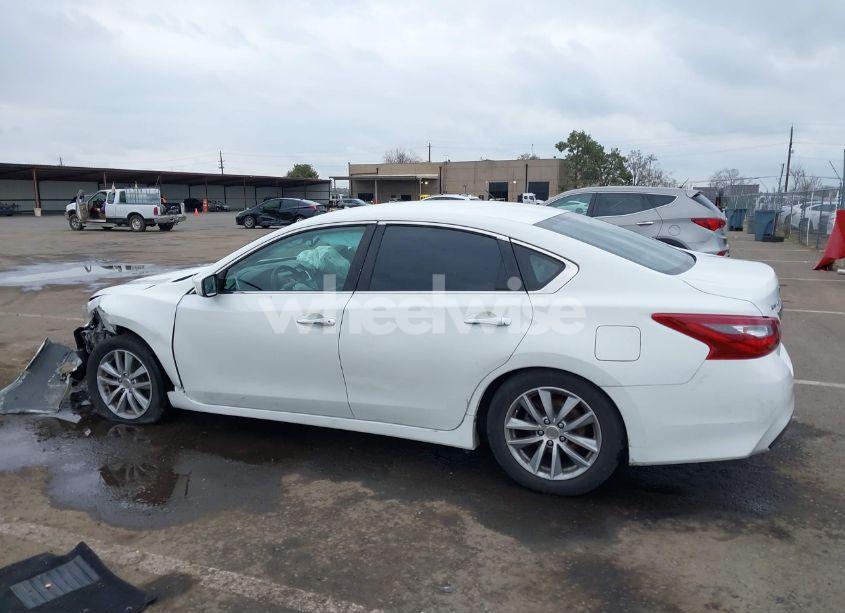 Photo 14 of 2018 Nissan Altima 2.5 S (VIN 1N4AL3AP6JC247179)