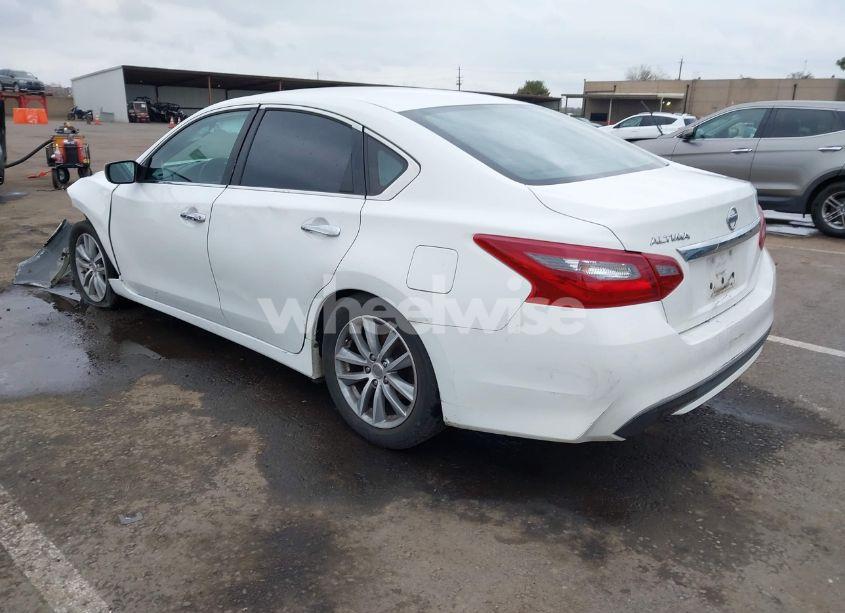 Photo 3 of 2018 Nissan Altima 2.5 S (VIN 1N4AL3AP6JC247179)