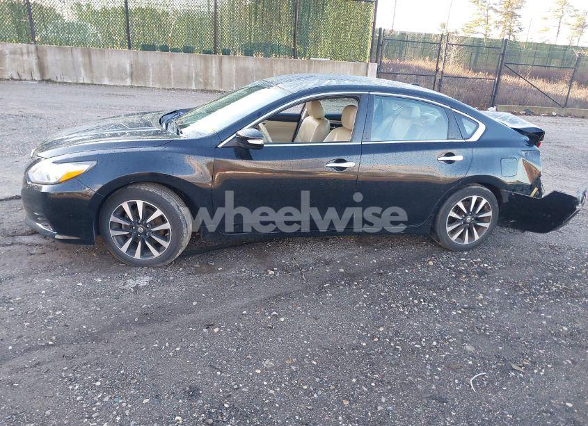 Photo 14 of 2018 Nissan Altima 2.5 SL (VIN 1N4AL3AP6JC247666)