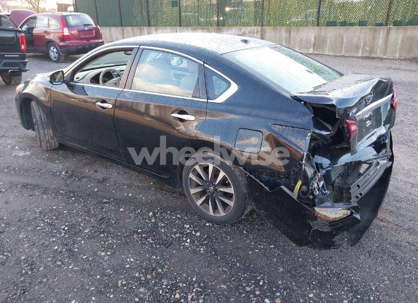 Photo 3 of 2018 Nissan Altima 2.5 SL (VIN 1N4AL3AP6JC247666)