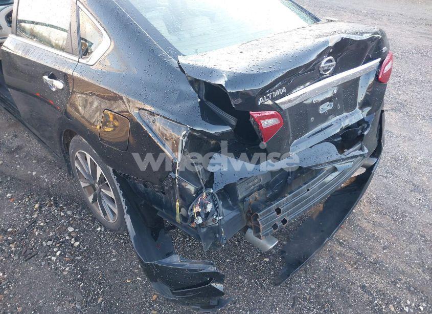 Photo 6 of 2018 Nissan Altima 2.5 SL (VIN 1N4AL3AP6JC247666)
