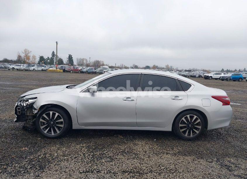 Photo 14 of 2018 Nissan Altima 2.5 SV (VIN 1N4AL3AP6JC256299)