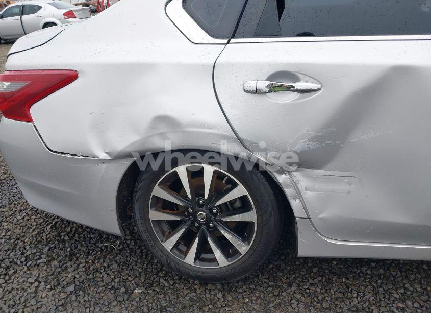 Photo 17 of 2018 Nissan Altima 2.5 SV (VIN 1N4AL3AP6JC256299)