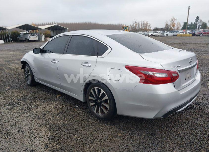 Photo 3 of 2018 Nissan Altima 2.5 SV (VIN 1N4AL3AP6JC256299)