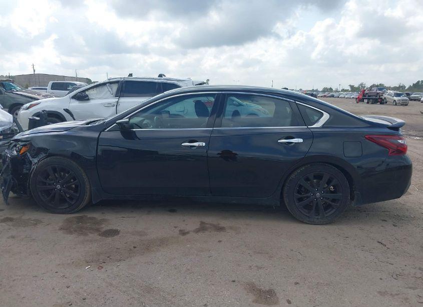 Photo 14 of 2018 Nissan Altima 2.5 SR (VIN 1N4AL3AP6JC261342)