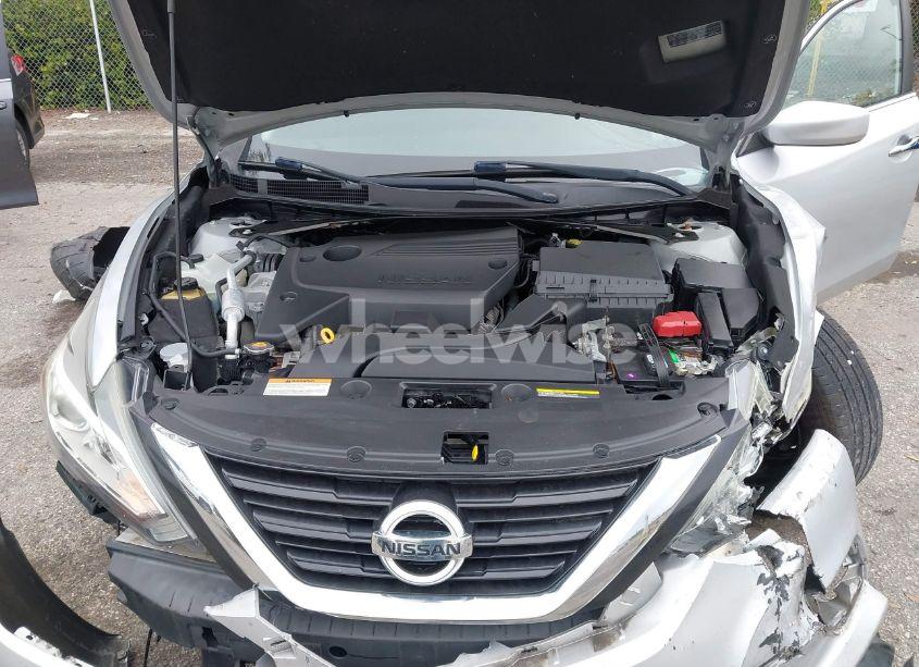 Photo 10 of 2018 Nissan Altima 2.5 S (VIN 1N4AL3AP6JC268162)