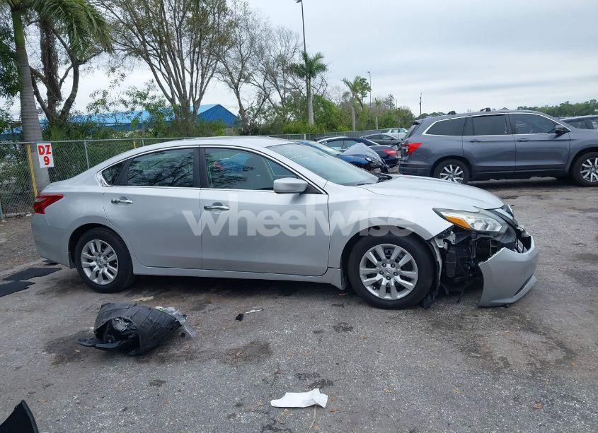 Photo 13 of 2018 Nissan Altima 2.5 S (VIN 1N4AL3AP6JC268162)