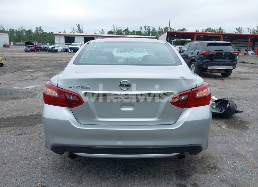 Photo 16 of 2018 Nissan Altima 2.5 S (VIN 1N4AL3AP6JC268162)