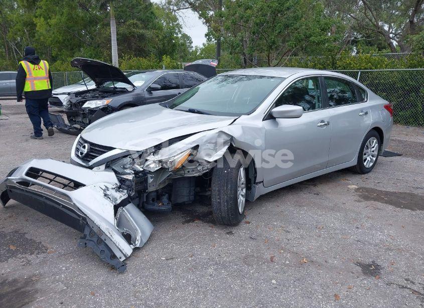 Photo 2 of 2018 Nissan Altima 2.5 S (VIN 1N4AL3AP6JC268162)