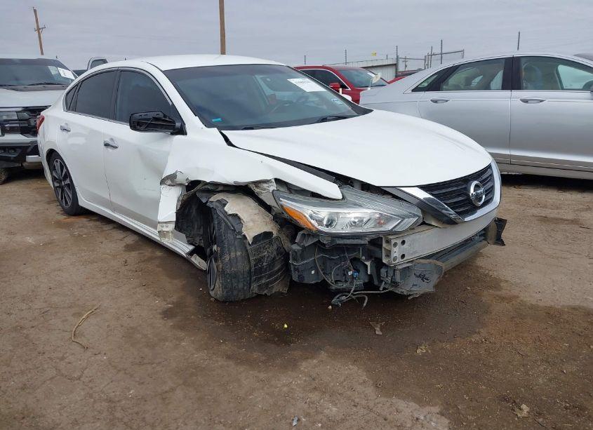 2018 Nissan Altima 2.5 SV (VIN 1N4AL3AP6JC269828) main photo