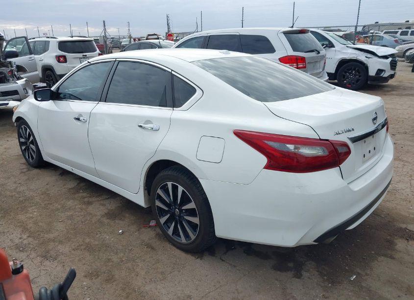 Photo 3 of 2018 Nissan Altima 2.5 SV (VIN 1N4AL3AP6JC269828)