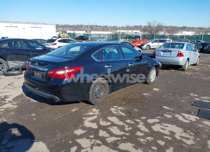 Photo 4 of 2018 Nissan Altima 2.5 S (VIN 1N4AL3AP6JC277685)