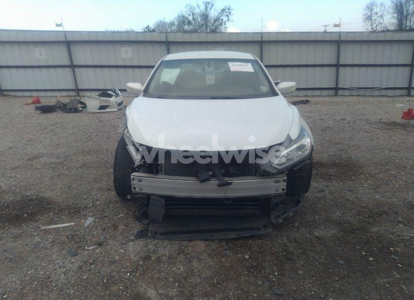 Photo 13 of 2018 Nissan Altima 2.5 S (VIN 1N4AL3AP6JC281381)