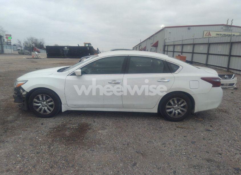 Photo 15 of 2018 Nissan Altima 2.5 S (VIN 1N4AL3AP6JC281381)