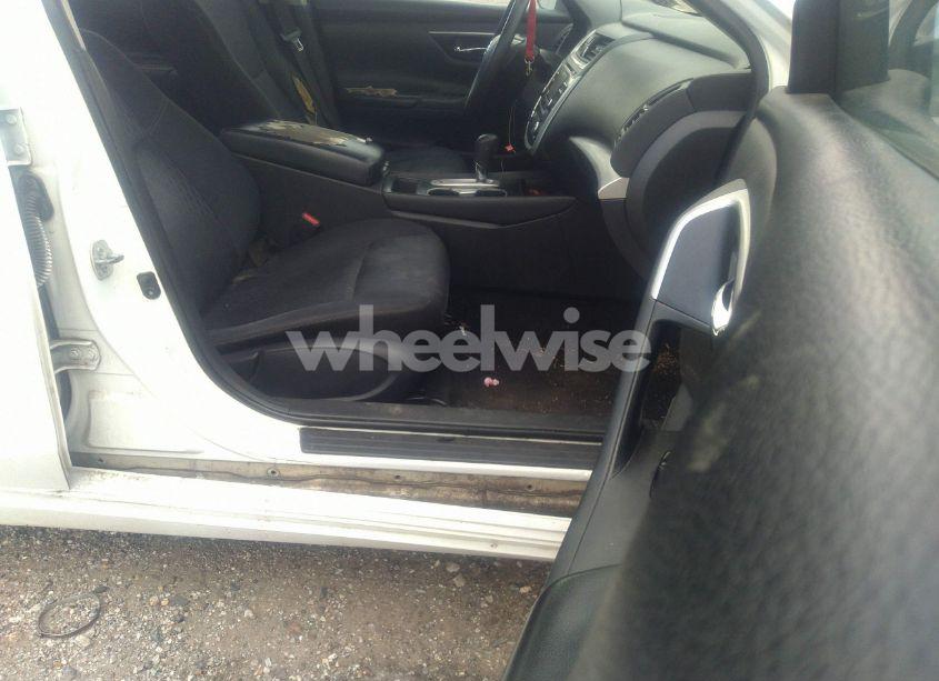 Photo 5 of 2018 Nissan Altima 2.5 S (VIN 1N4AL3AP6JC281381)