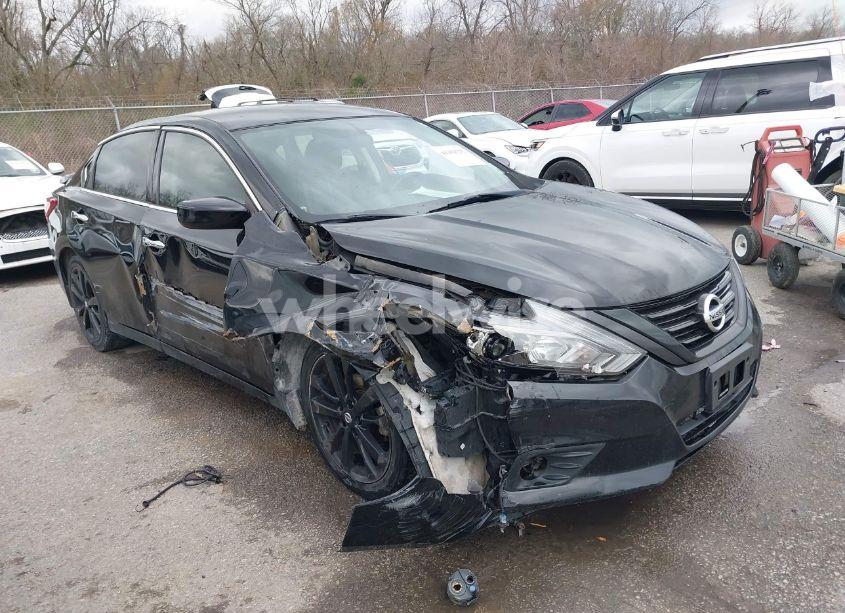 2018 Nissan Altima 2.5 SR (VIN 1N4AL3AP6JC283924) main photo