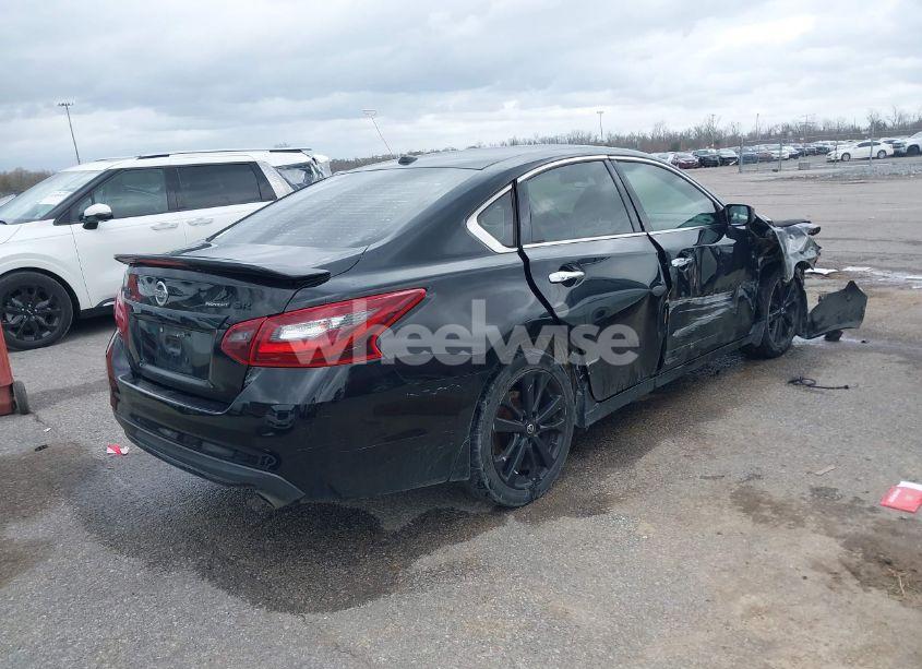 Photo 4 of 2018 Nissan Altima 2.5 SR (VIN 1N4AL3AP6JC283924)