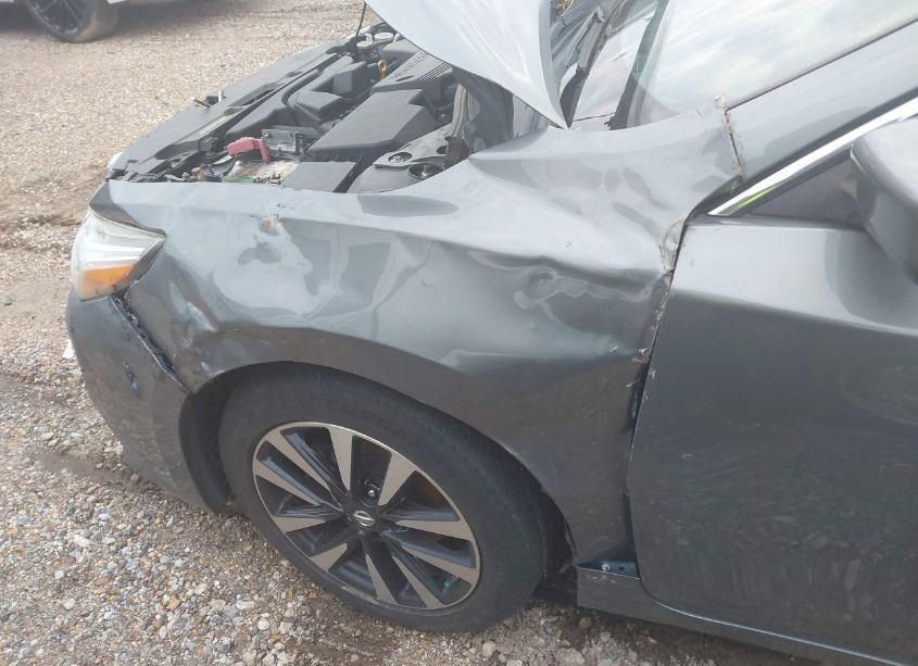 Photo 12 of 2018 Nissan Altima 2.5 SV (VIN 1N4AL3AP6JC288542)