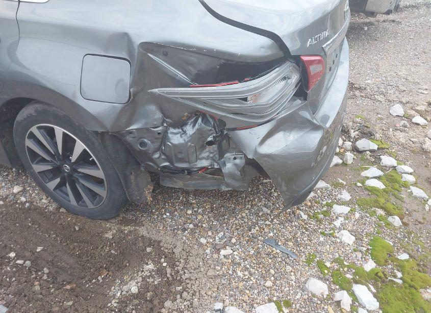 Photo 6 of 2018 Nissan Altima 2.5 SV (VIN 1N4AL3AP6JC288542)