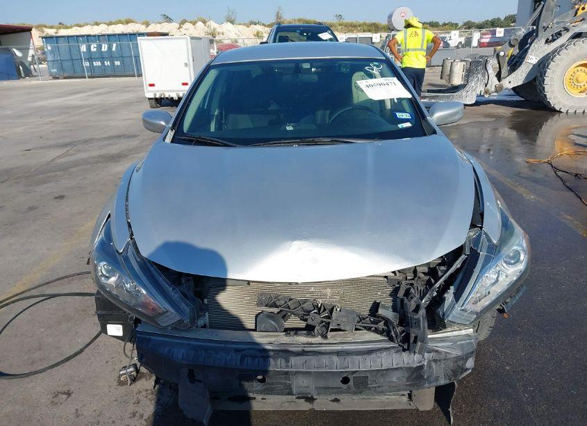 Photo 13 of 2018 Nissan Altima 2.5 S (VIN 1N4AL3AP6JC296849)