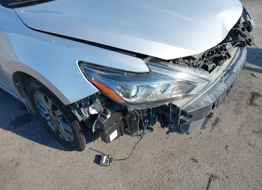 Photo 18 of 2018 Nissan Altima 2.5 S (VIN 1N4AL3AP6JC296849)