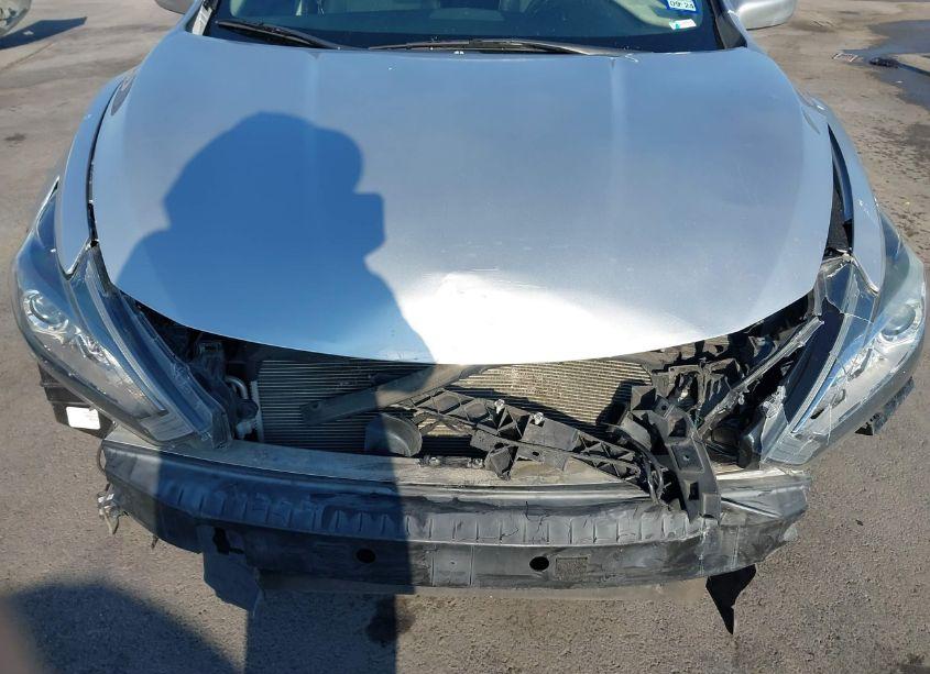 Photo 6 of 2018 Nissan Altima 2.5 S (VIN 1N4AL3AP6JC296849)