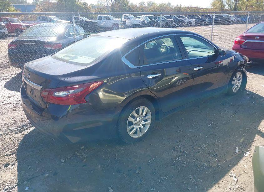 Photo 4 of 2018 Nissan Altima 2.5 S (VIN 1N4AL3AP6JC297516)