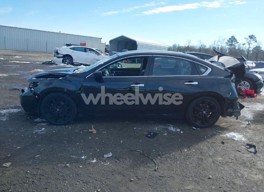 Photo 14 of 2018 Nissan Altima 2.5 SR (VIN 1N4AL3AP6JC476414)