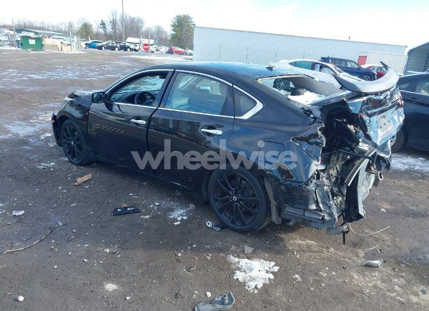 Photo 3 of 2018 Nissan Altima 2.5 SR (VIN 1N4AL3AP6JC476414)