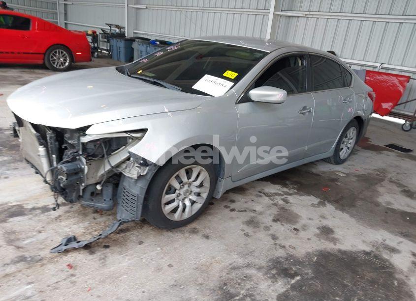 Photo 2 of 2018 Nissan Altima 2.5 S (VIN 1N4AL3AP6JC479975)