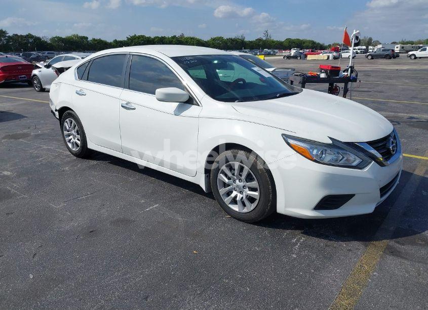 2018 Nissan Altima 2.5 S (VIN 1N4AL3AP6JC480169) main photo