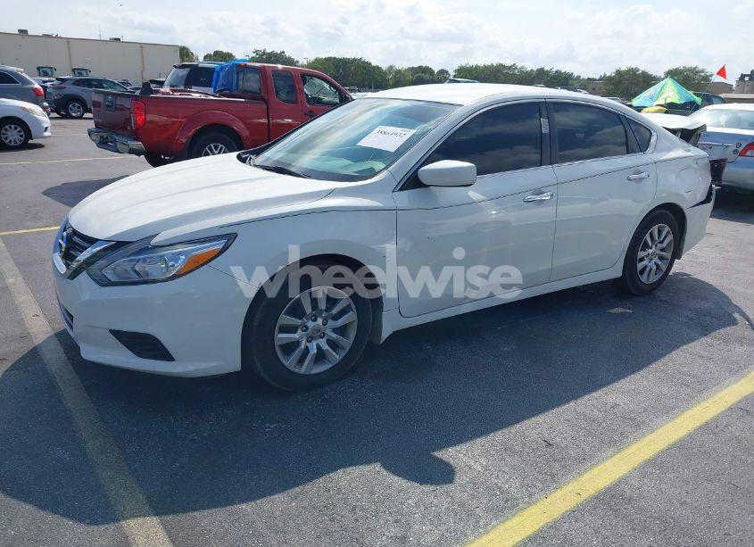 Photo 2 of 2018 Nissan Altima 2.5 S (VIN 1N4AL3AP6JC480169)