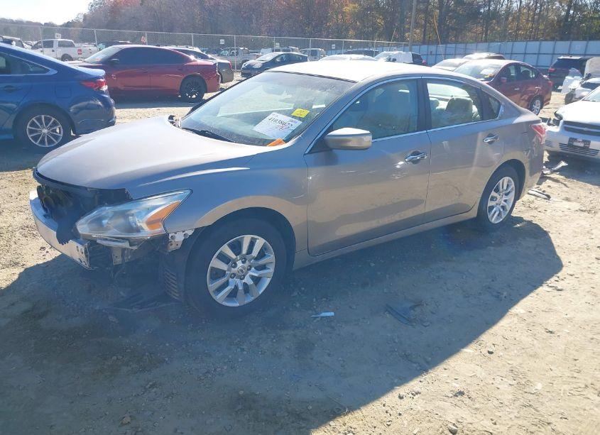 Photo 2 of 2013 Nissan Altima 2.5 S (VIN 1N4AL3AP7DC105881)