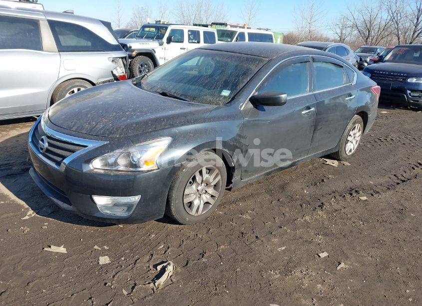 Photo 2 of 2013 Nissan Altima 2.5 S (VIN 1N4AL3AP7DC192875)