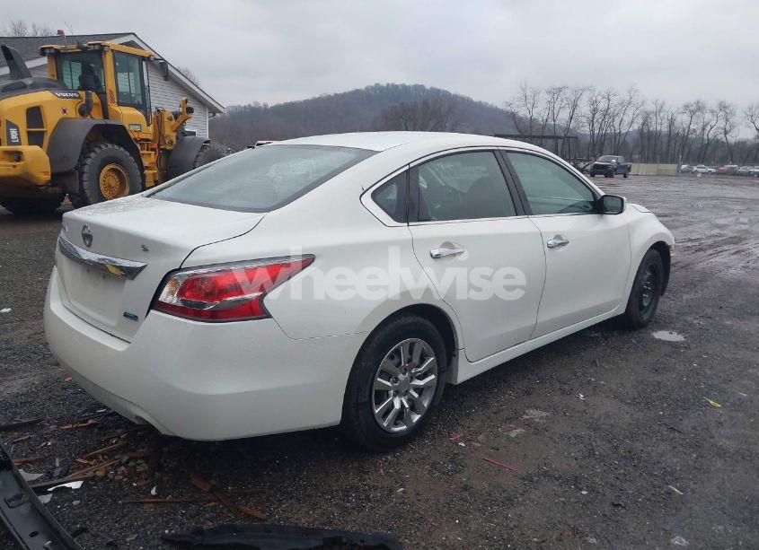 Photo 4 of 2013 Nissan Altima 2.5 S (VIN 1N4AL3AP7DC210453)