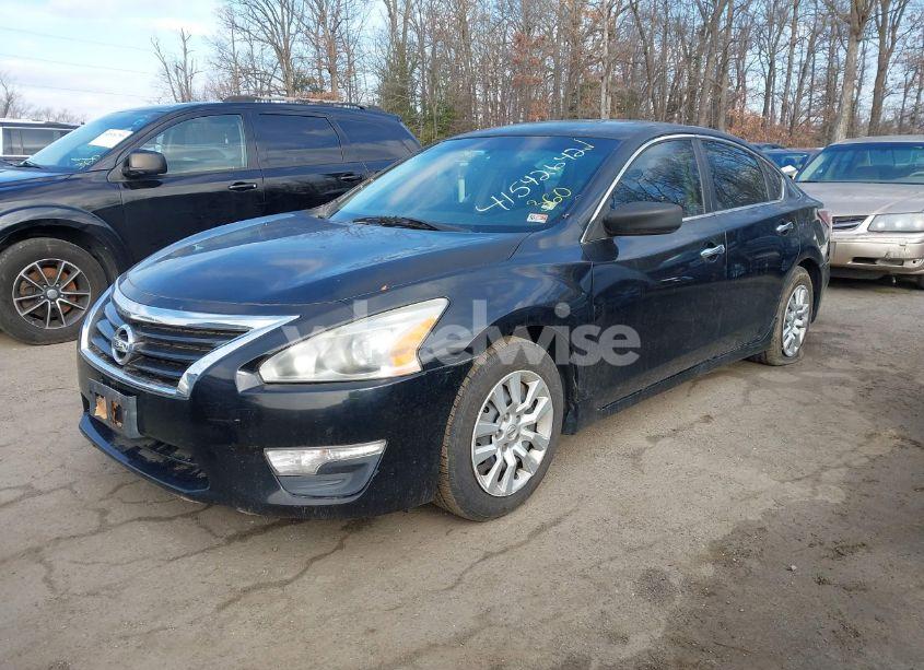Photo 2 of 2013 Nissan Altima 2.5 S (VIN 1N4AL3AP7DC221095)