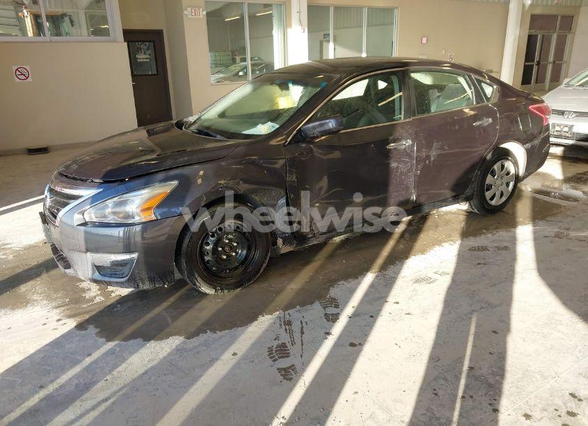 Photo 2 of 2013 Nissan Altima 2.5 S (VIN 1N4AL3AP7DN412911)